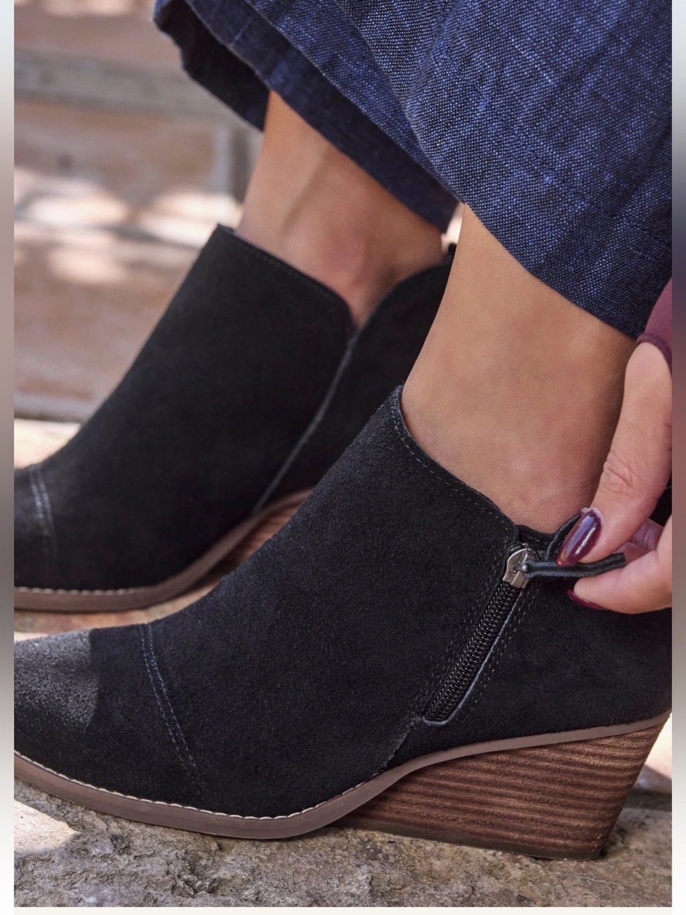 TOMS GOLDIE BLACK SUEDE ANKLE BOOTIE 9.5 NWT